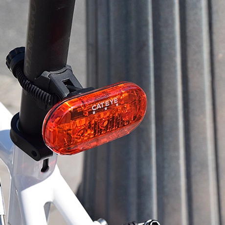 CATEYE Omni3 kerékpár hátsó lámpa, 3 funkció, 3 LED - 3