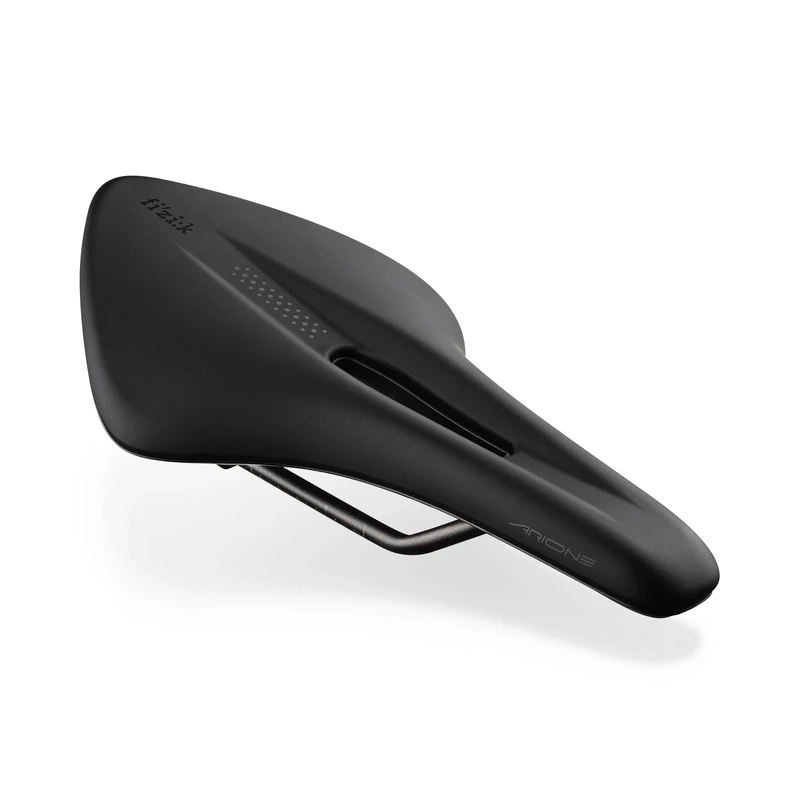 FIZIK Arione R3 kerékpár nyereg - 135 mm