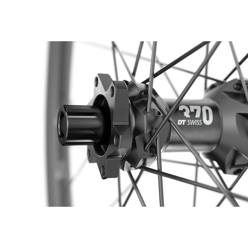 DT SWISS E 1900 Spline IS kerékpár kerékszett - 110/148 - Shimano MTB - 27.5" - 8