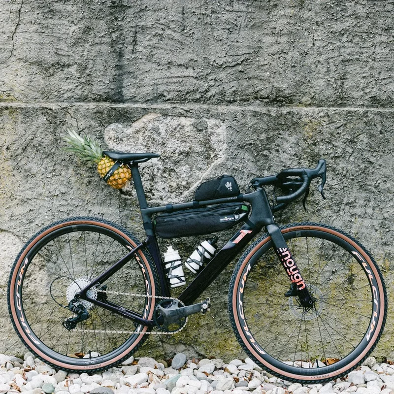 ELITE Prism Carbon kerékpár kulacstartó - fekete - jobbos - 2