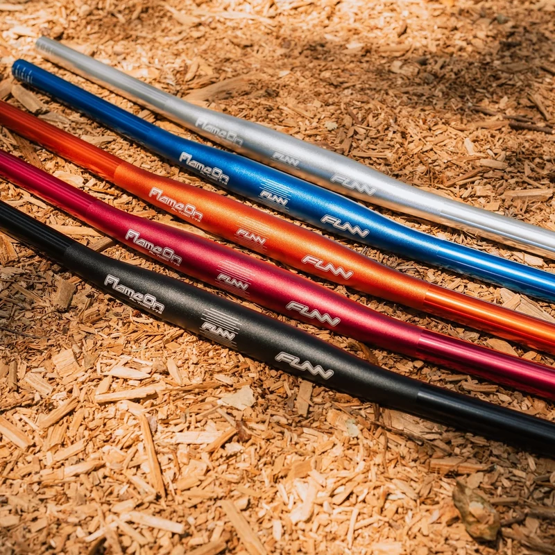 FUNN Flame On kerékpár kormány - ezüst - 680 mm - 2