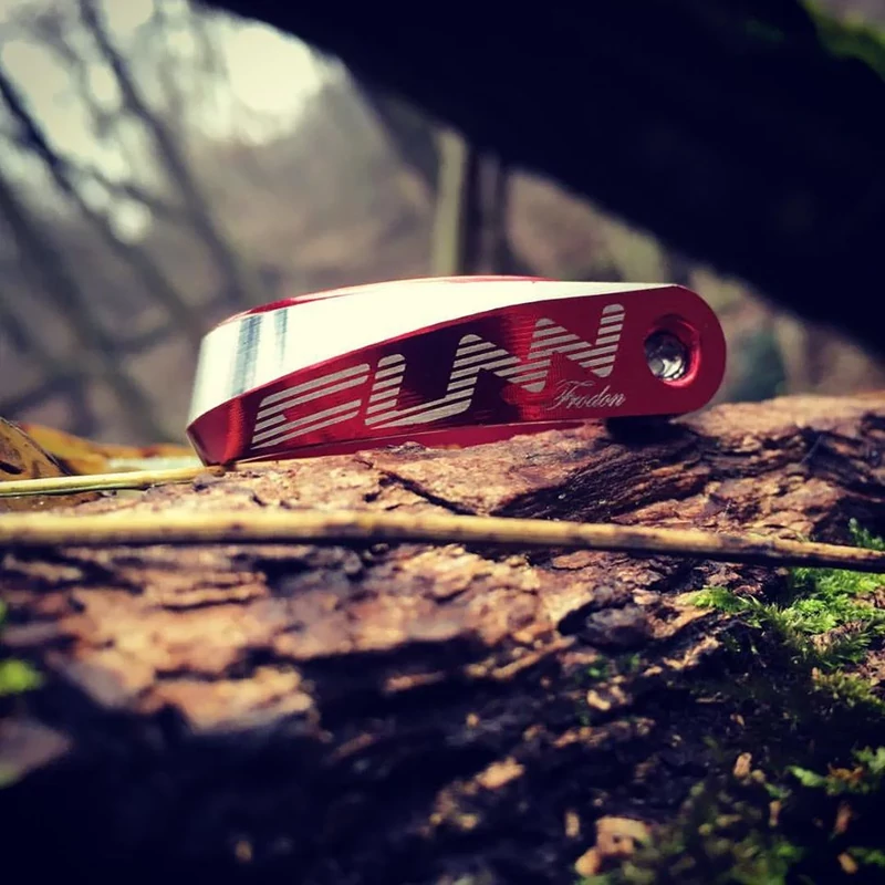 FUNN Frodon kerékpár nyeregcső bilincs - fekete - 31.8 mm - 3