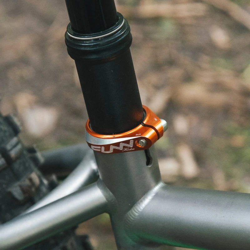 FUNN Frodon kerékpár nyeregcső bilincs - fekete - 31.8 mm - 5