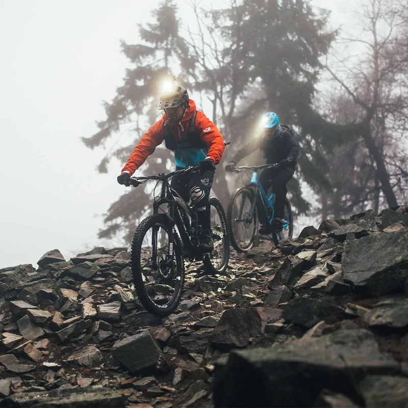 KNOG PWR Mountain 2000 kerékpár első lámpa - 8