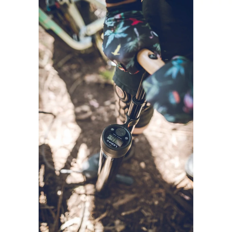 LEZYNE Digital Pressure Over Drive kerékpár állópumpa - 5