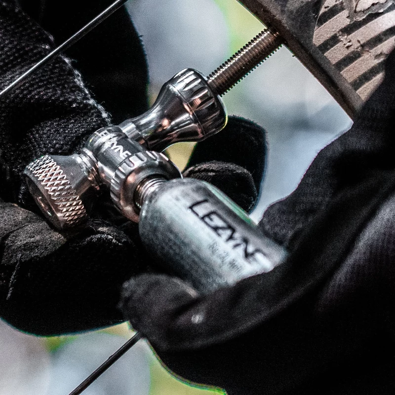 LEZYNE Control Drive CO2 25G patronos kerékpár pumpa - fekete - 3