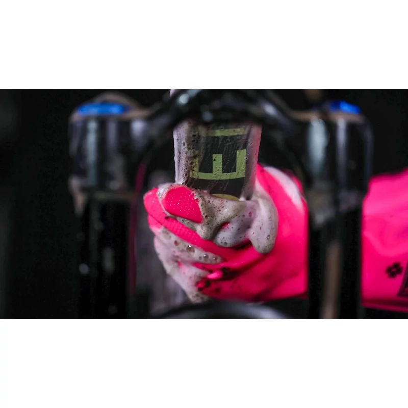 Muc-Off Deep Scrubber kerékpár tisztító kesztyű - 3