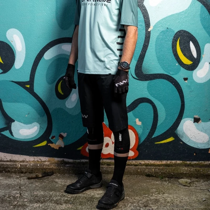 NORTHWAVE Bomb kerékpáros rövidnadrág - fekete - S - 7