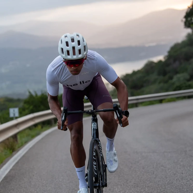 NORTHWAVE Fast kerékpáros rövidnadrág - bordó - S - 8