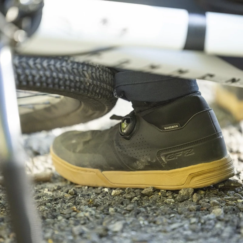 SHIMANO GF800 kerékpáros cipő - fekete - 38 - 10