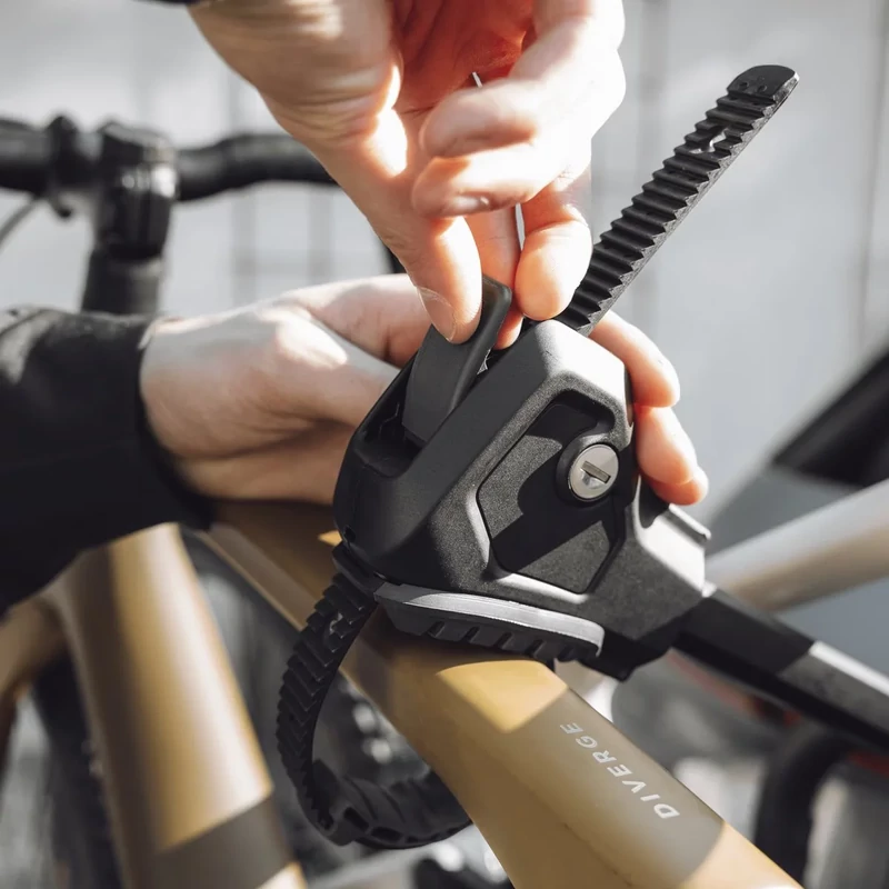 THULE EasyFold 3 kerékpárszállító vonóhorogra - 2 kerékpár - 7