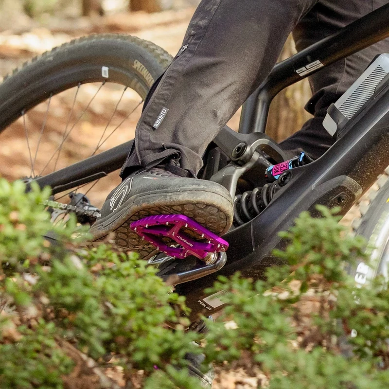 Wolf Tooth Ripsaw kerékpár pedál - fekete - 4